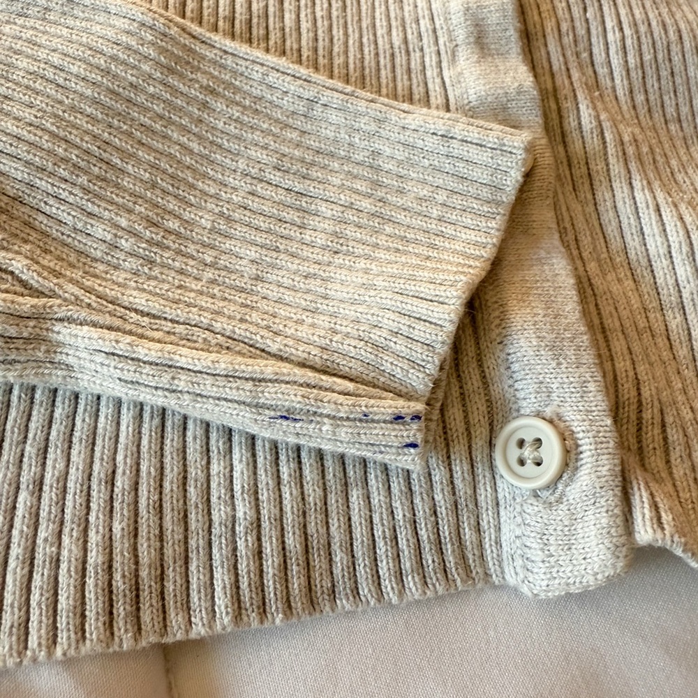 Brandy Melville John Galt Light Grey Ribbed Cardigan - Picture 3 of 4
